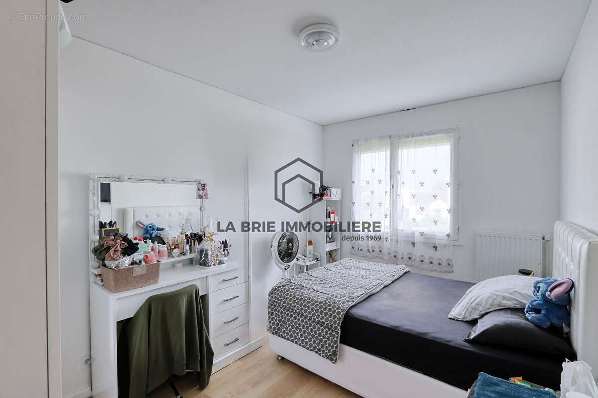 Maison à VILLECRESNES