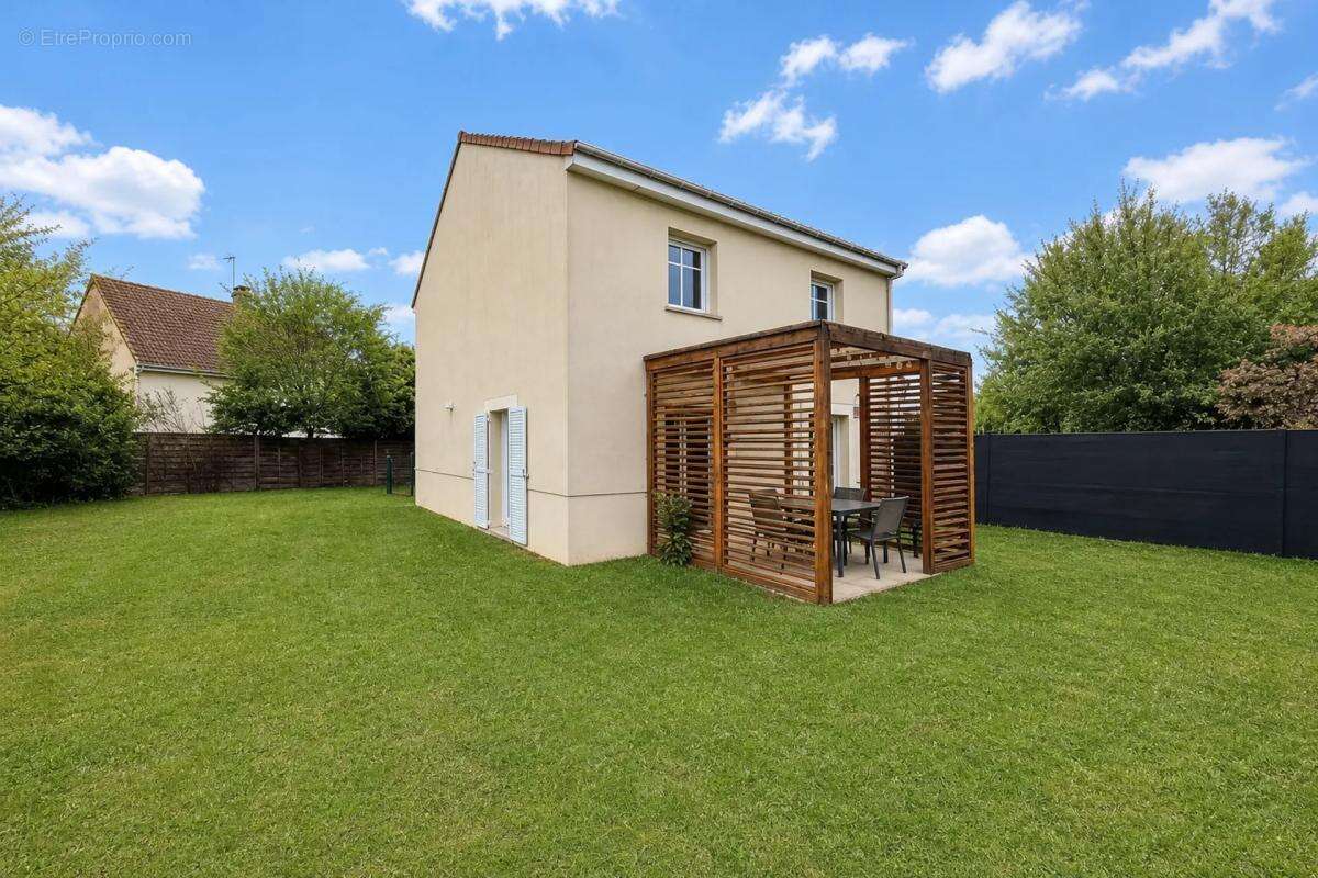 Maison à ANGERVILLE