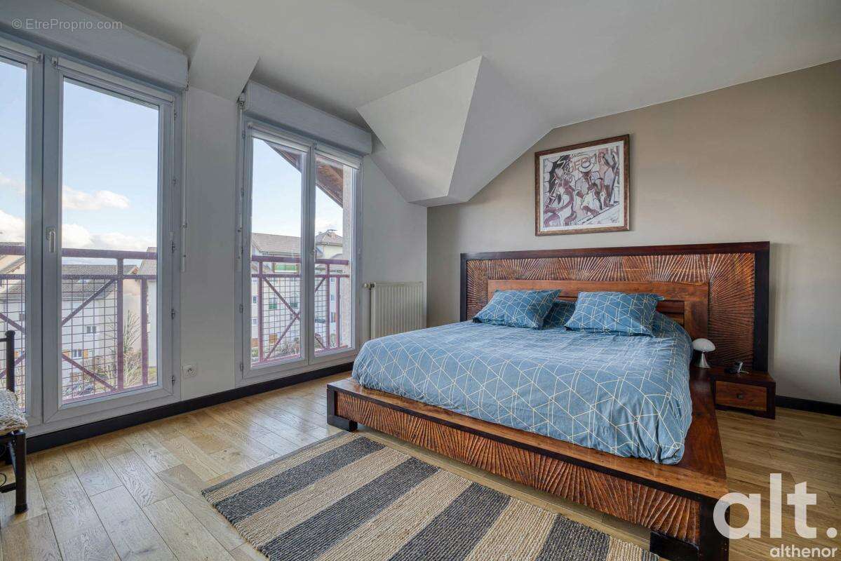 Appartement à POISY