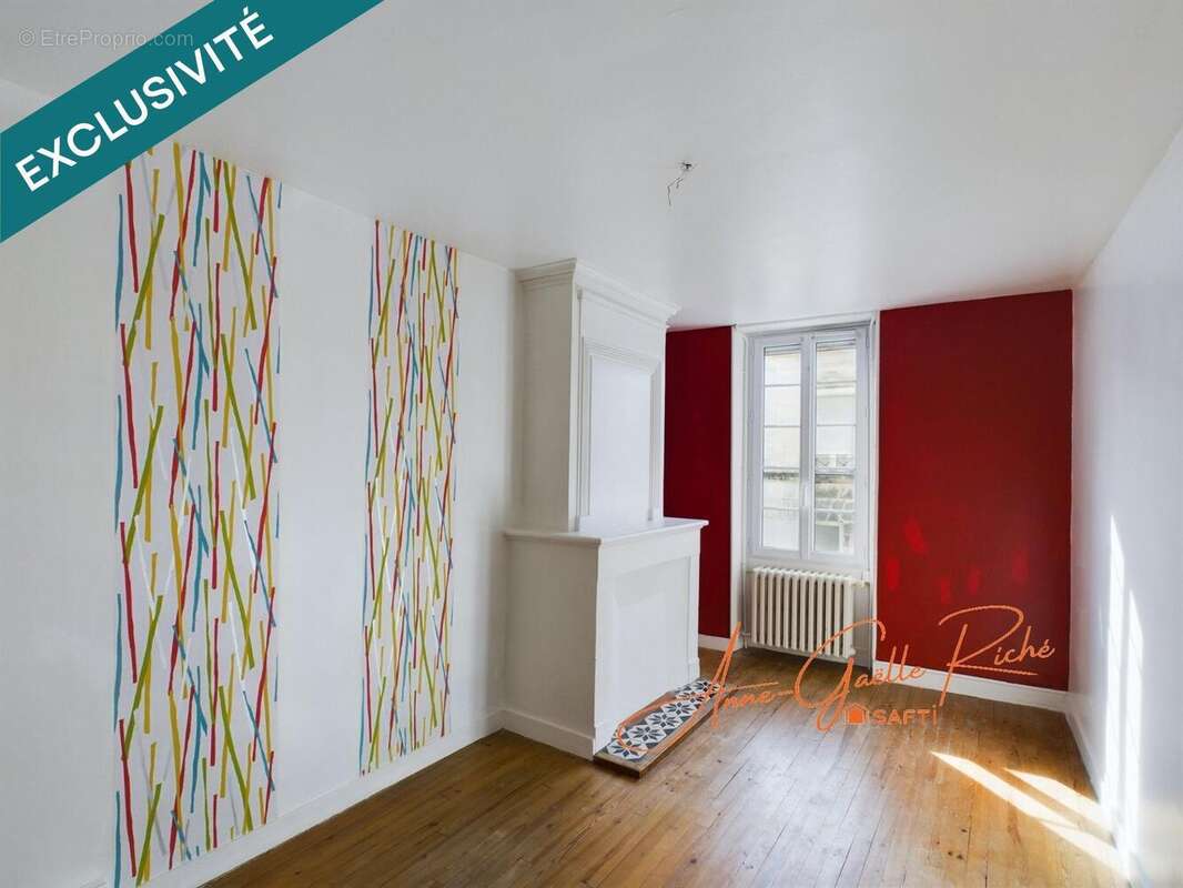 Maison 246 m² à Saint-Hilaire-De-Villefranche  - photo 8