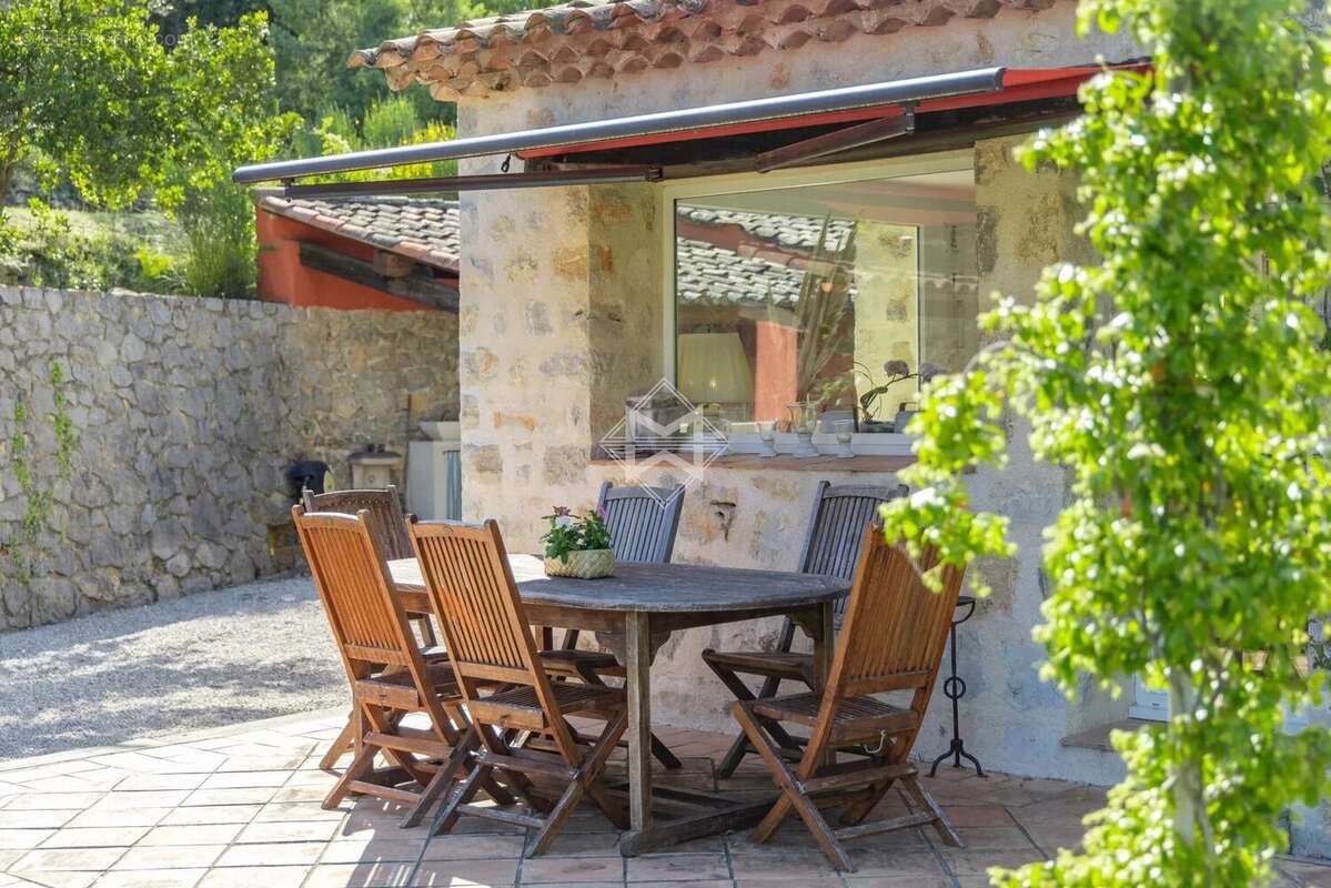 Canton de Fayence – Charmante maison provençale avec vue sur le vieux village - photo 4