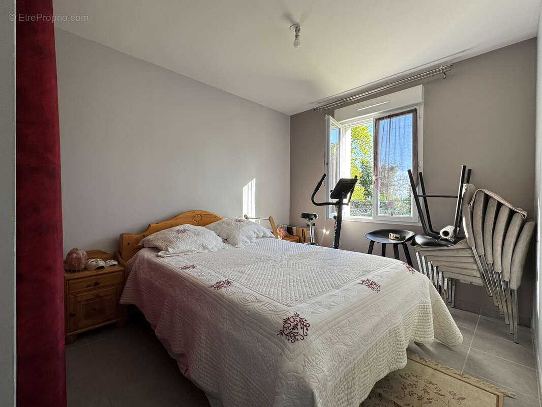 Maison à BAIGNES-SAINTE-RADEGONDE