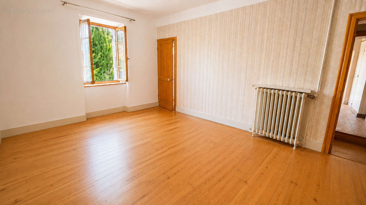 Maison de village + terrasse - photo 26