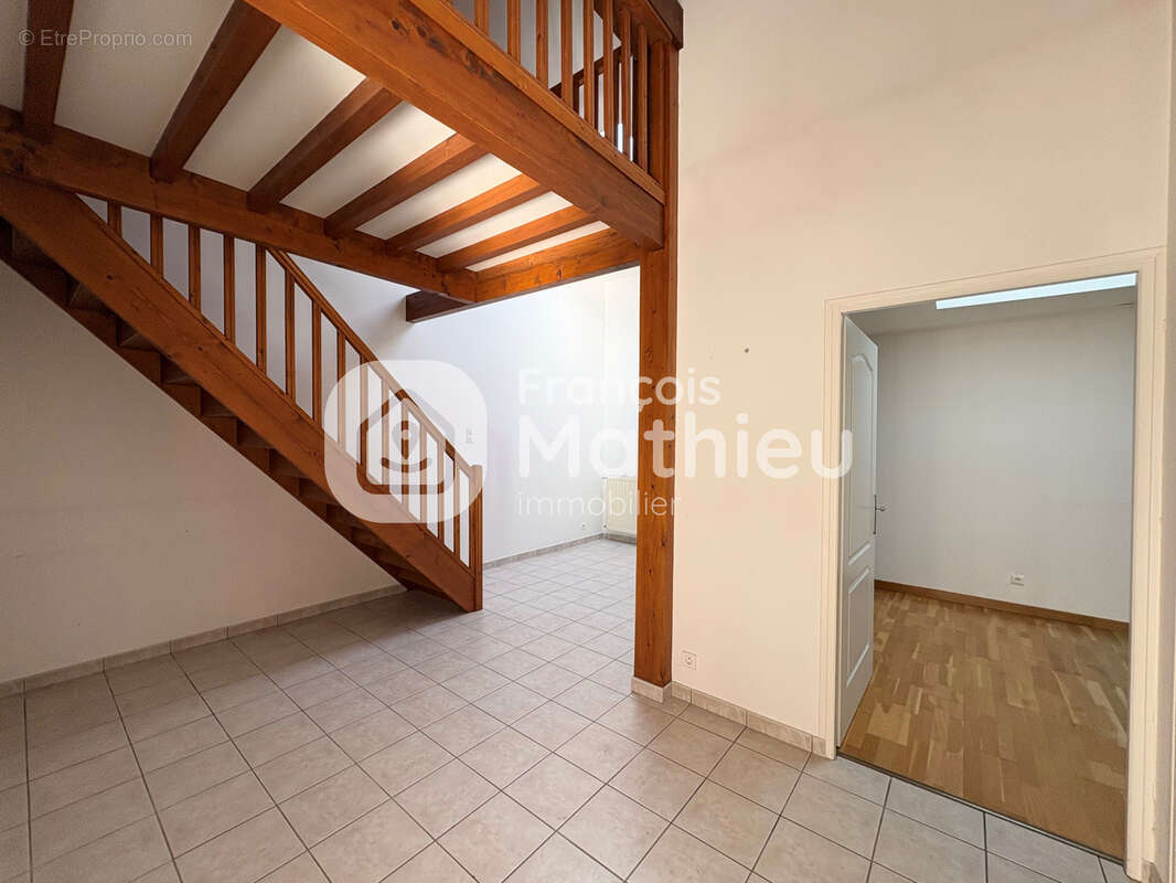 Secteur Villars : Maison de village 131m2 hab - 3ch + garage - photo 2