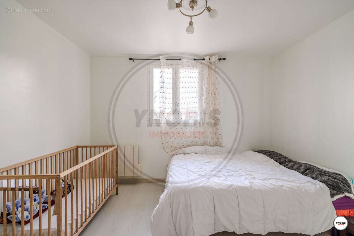 Maison à LES MUREAUX