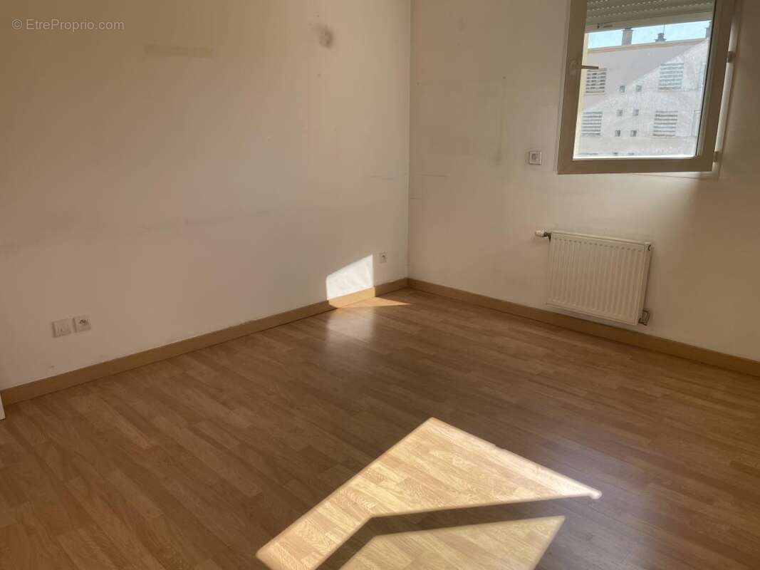 Appartement 70 m² à Valence  - photo 7