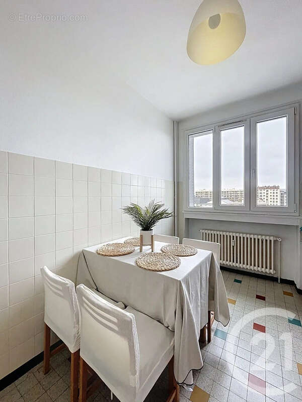 Appartement à LYON-8E