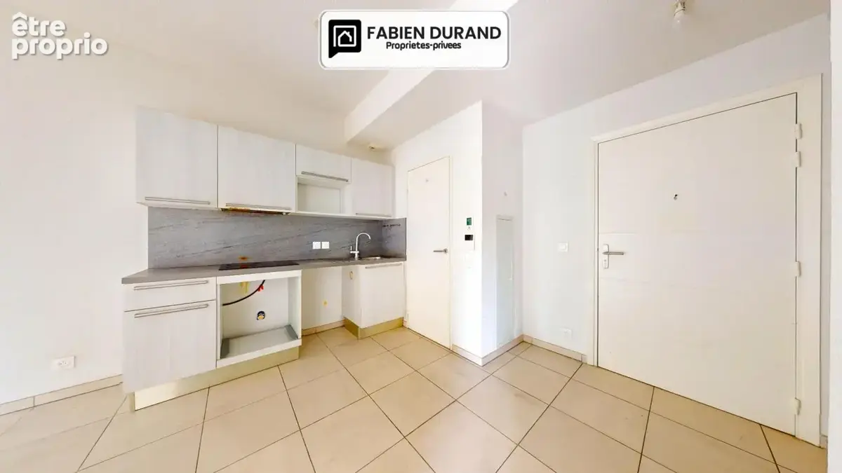 Nice Ouest Appartement 2 pièces avec grande terrasse et parking boxable - photo 8