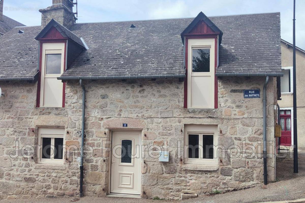 Maison à EGLETONS