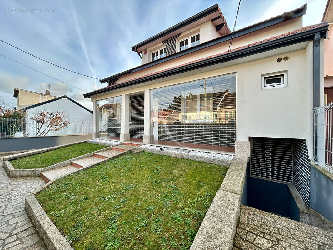 Maison à PARAY-VIEILLE-POSTE