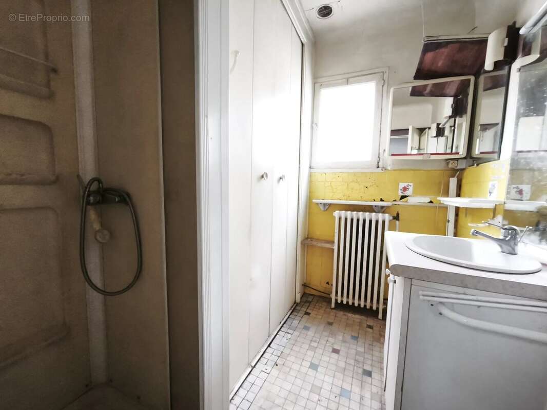 Maison à DECAZEVILLE