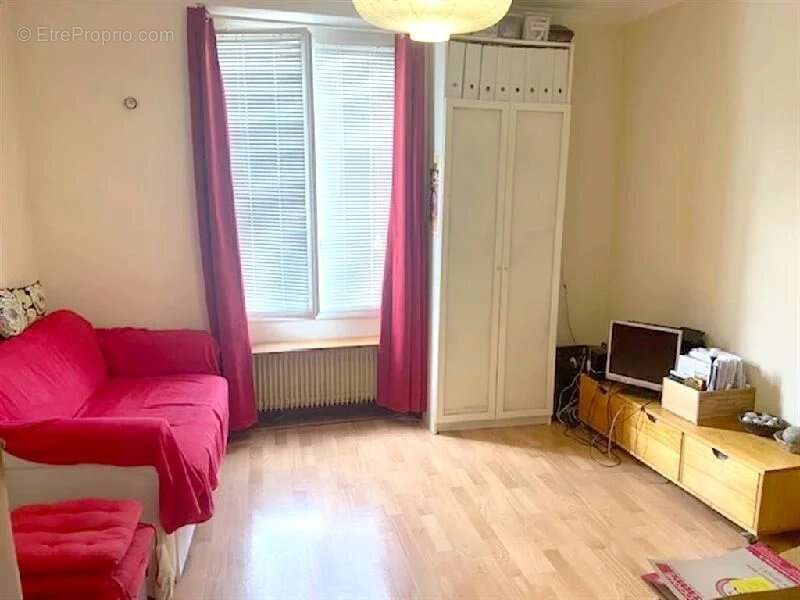 Appartement à SAINTE-GENEVIEVE-DES-BOIS