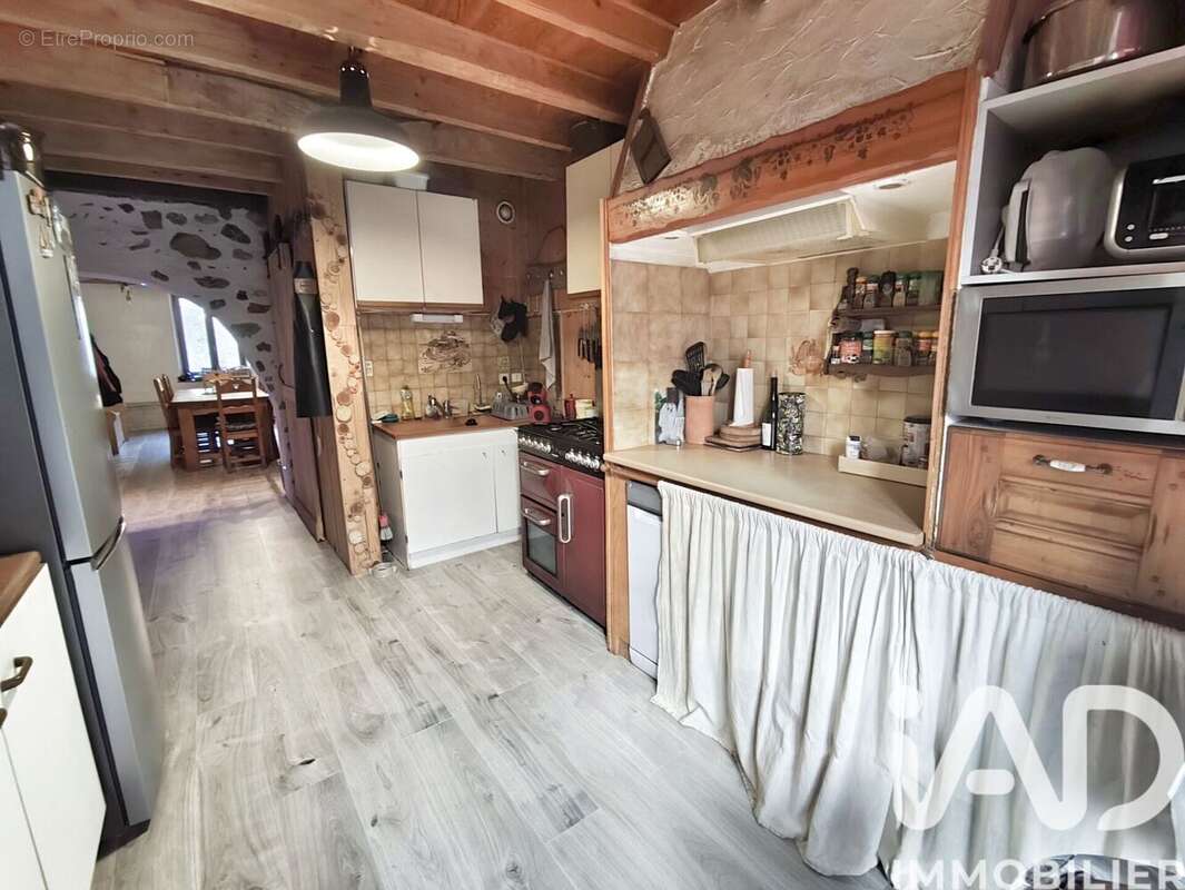 Maison 110 m² à Saint-Jean-De-La-Porte  - photo 6