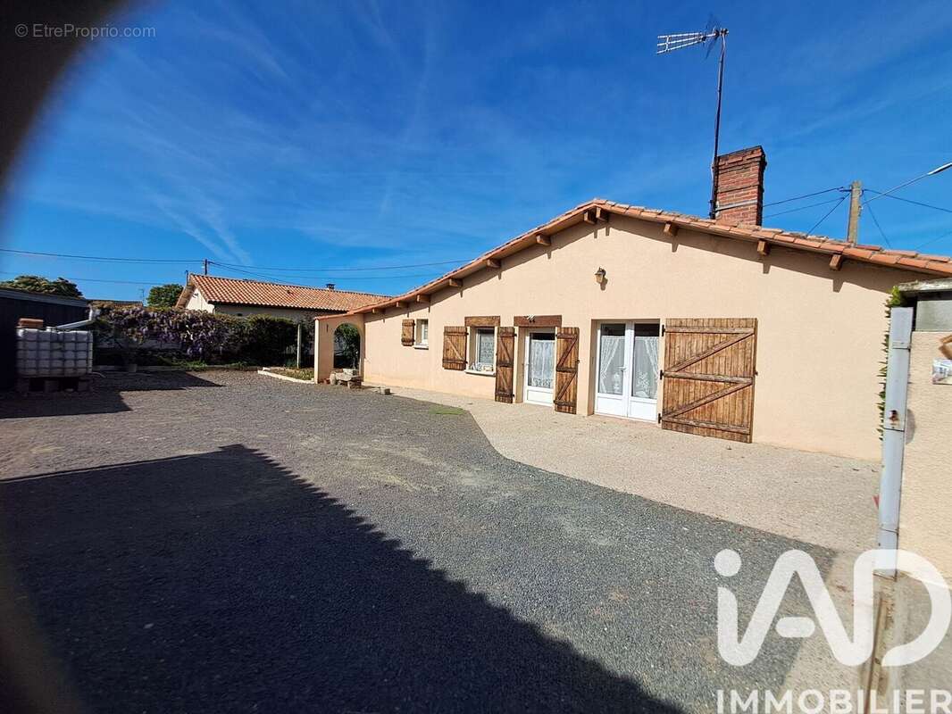 Photo 1 - Maison à SAINTE-VERGE