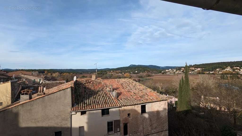 Appartement à CARCES