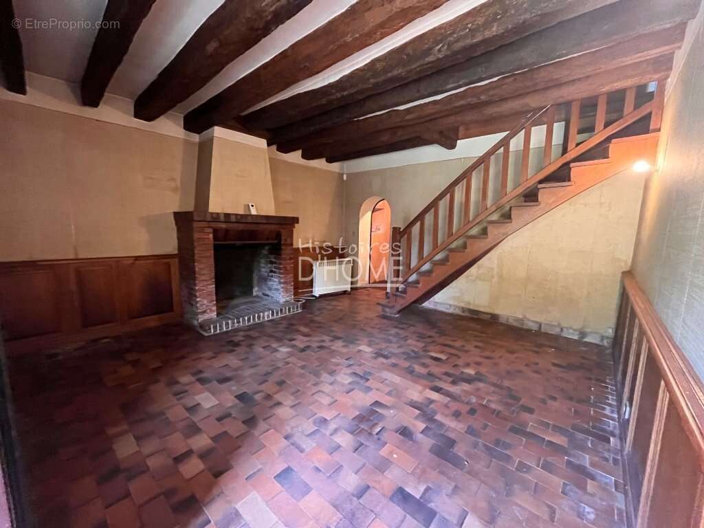 Belle propriete avec 1 annexe et 2 garages sur touquin - photo 5