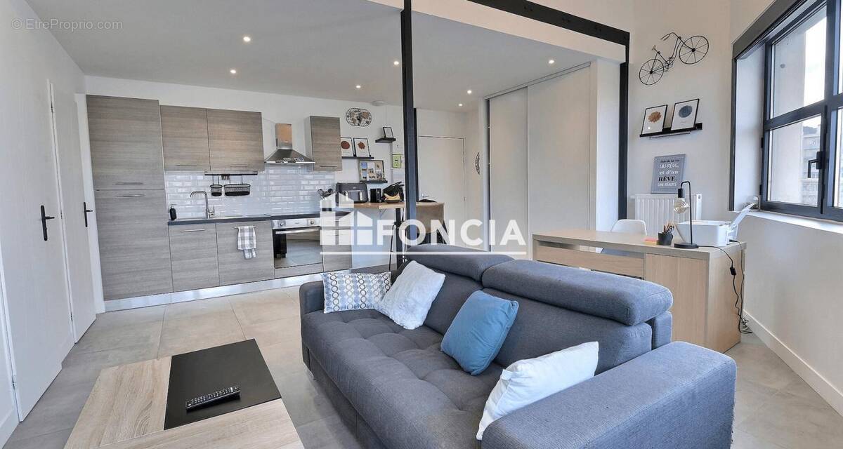 Appartement à SAINT-ETIENNE