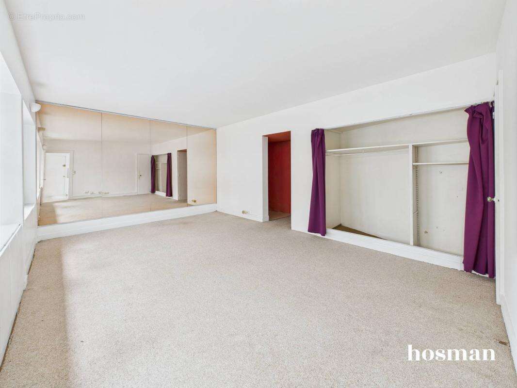 Appartement à PARIS-7E