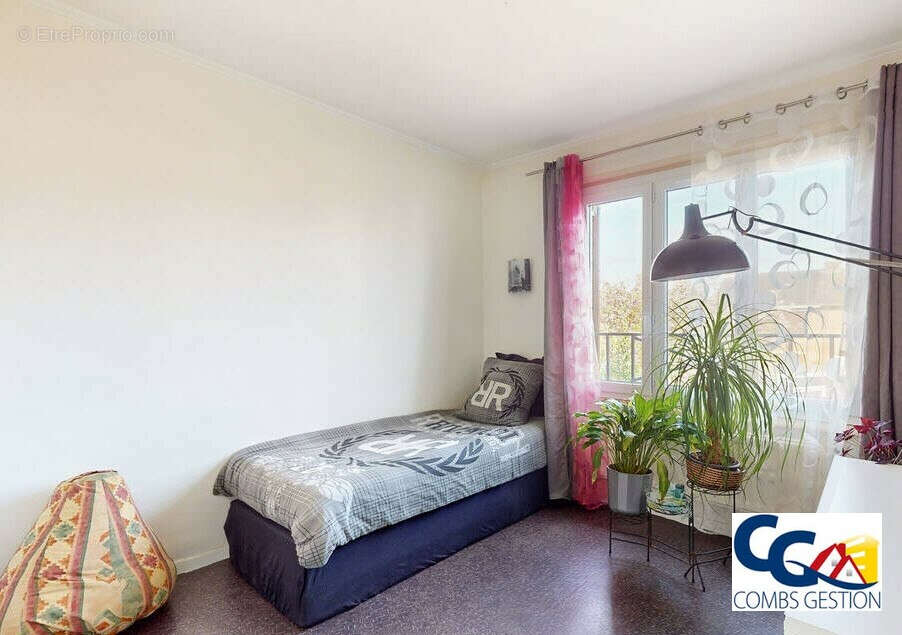 Maison à COMBS-LA-VILLE