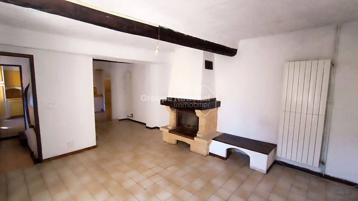 Maison à BESSE-SUR-ISSOLE