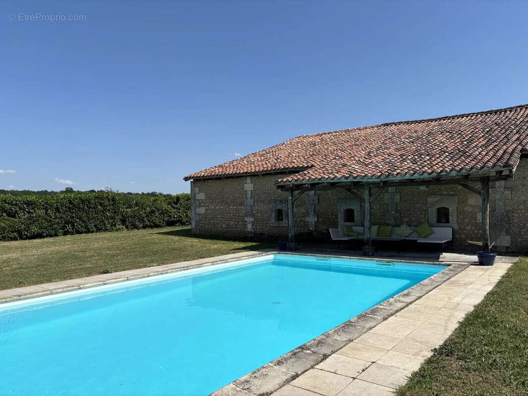 Maison à PETIT-BERSAC