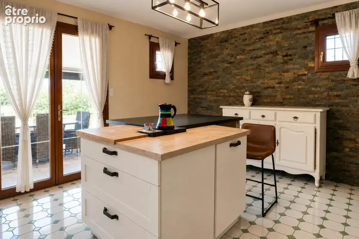 Maison de 6 pièces de 210 m² à Le Bouchage - photo 8