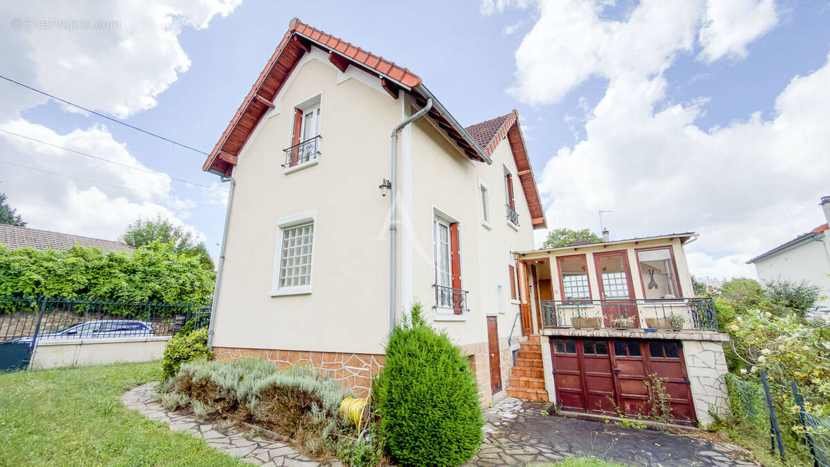 Maison à MONTGERON