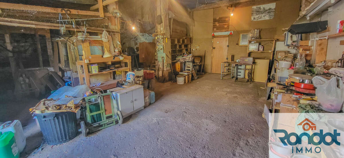 Maison 4 pièces/2 chambres d'une surface de 105 m2 sur une parcelle de 436 m2 + granges - photo 7