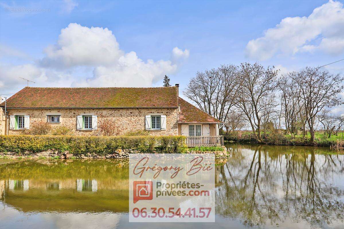 Maison à COULOMMIERS