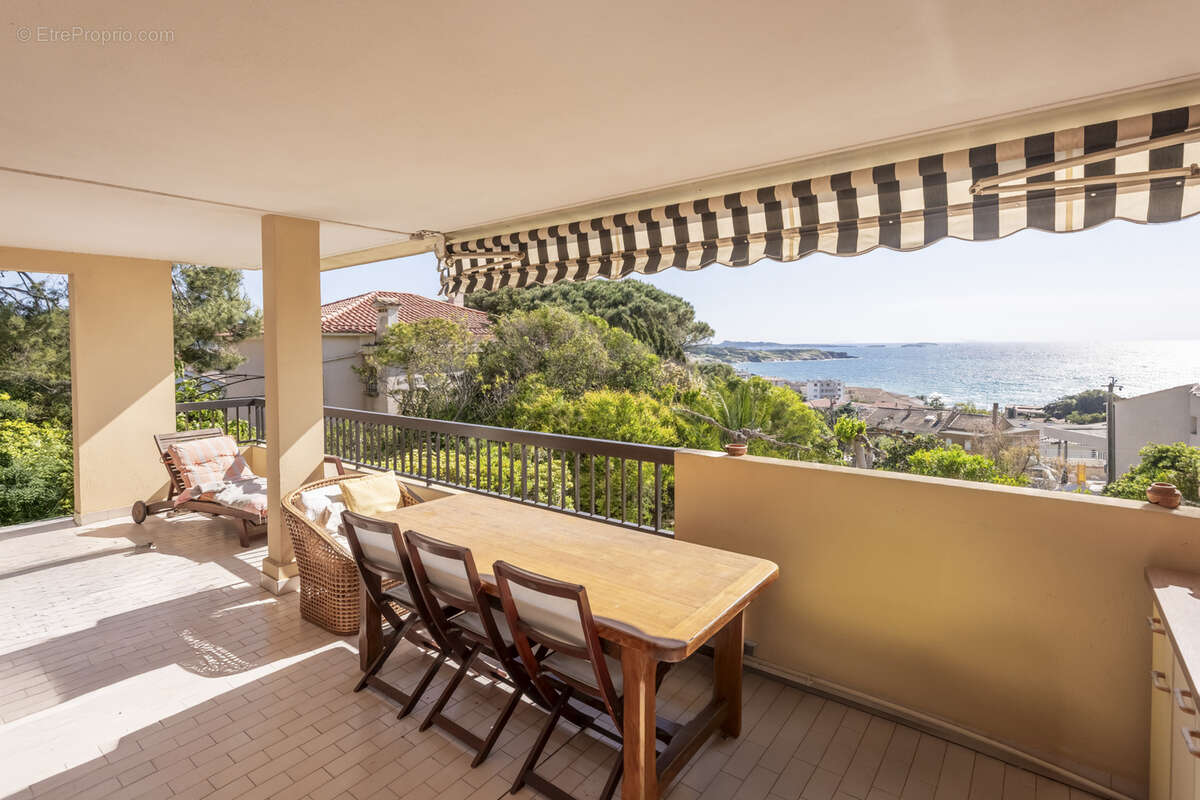 Appartement à SIX-FOURS-LES-PLAGES