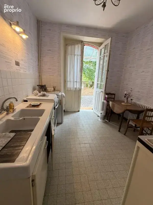 Manoir de 170m² avec son annexe de 50m² et ses dépendances sur terrain de 3 423m² 244 000 € - photo 6