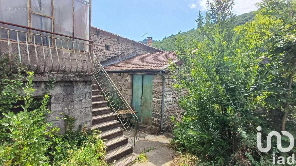 Maison 61 m² à Barnas  - photo 8