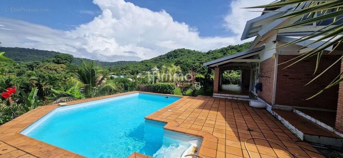 Maison à REMIRE-MONTJOLY