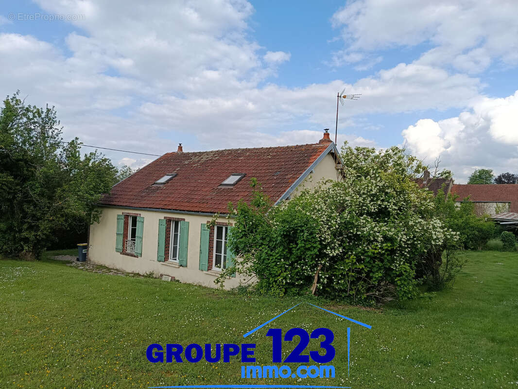 Maison à CHASSY