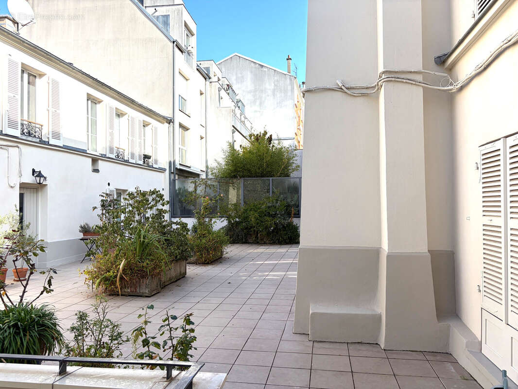 Appartement à PARIS-11E