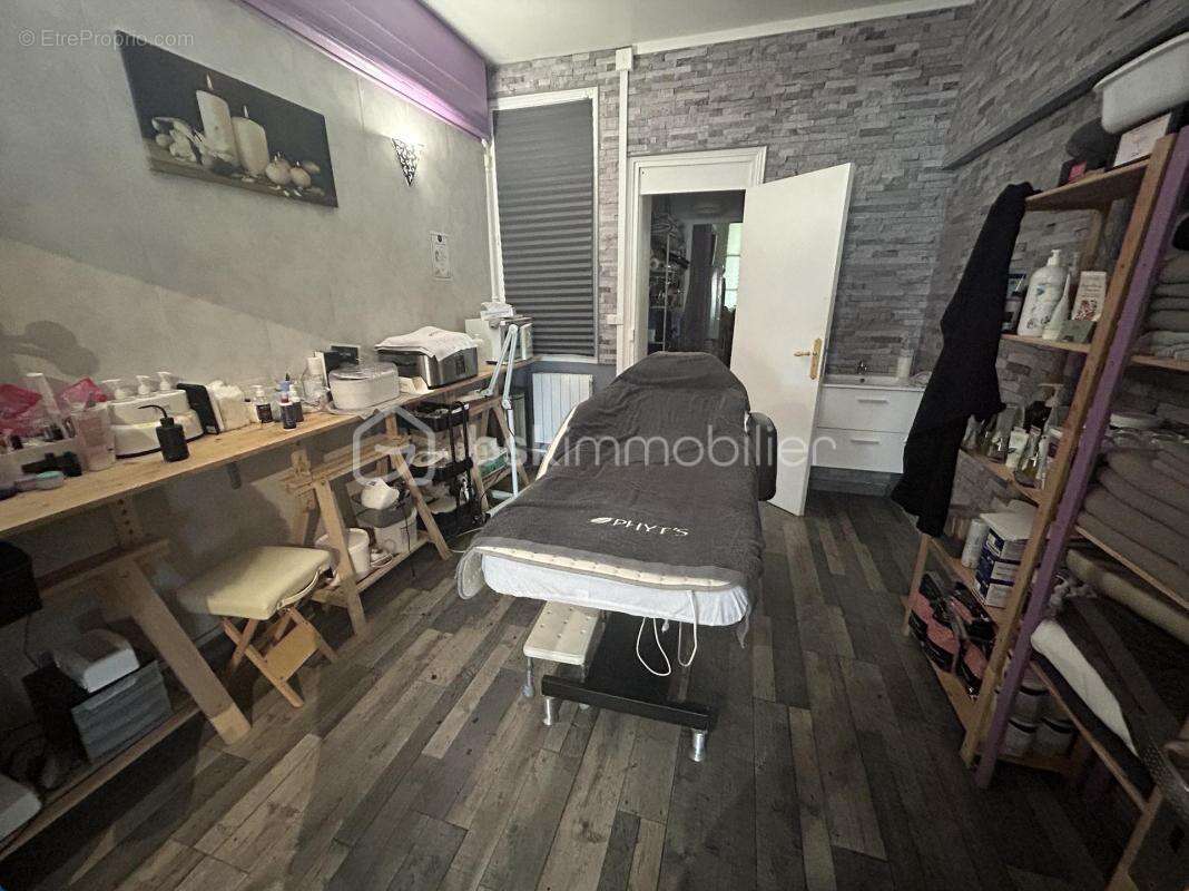 Commerce à BLONVILLE-SUR-MER