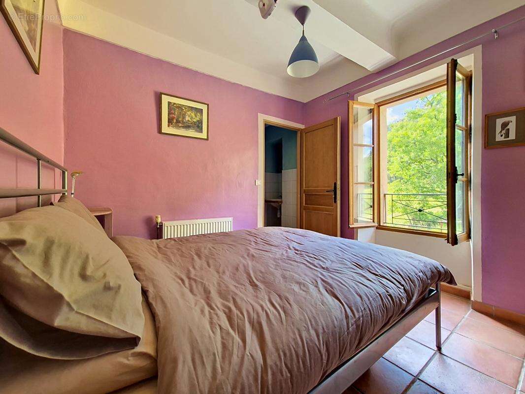 Maison 204 m² à La Penne  - photo 19