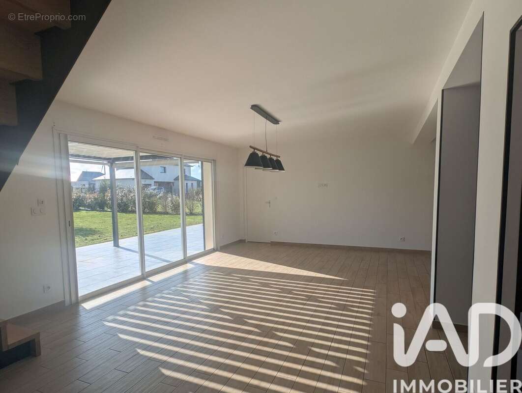 Maison 139 m² à Chicheboville  - photo 2