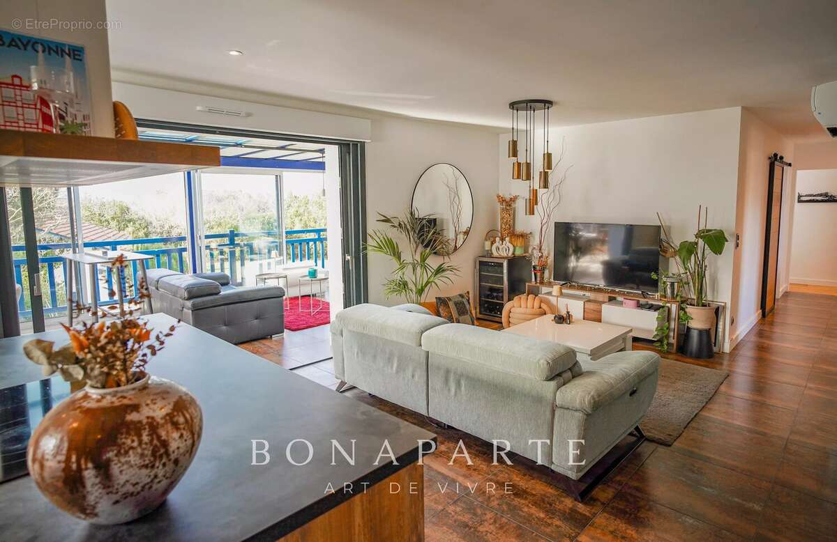 Appartement de 134m² / 3 chambres - vue mer, rhune et trois couronnes - photo 3
