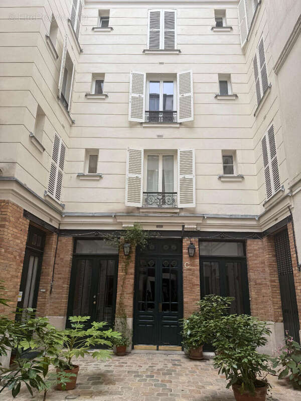 Appartement à PARIS-6E