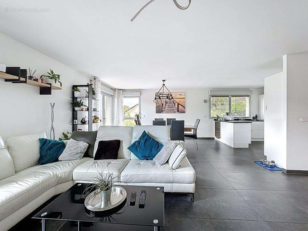 Appartement à BALLAISON