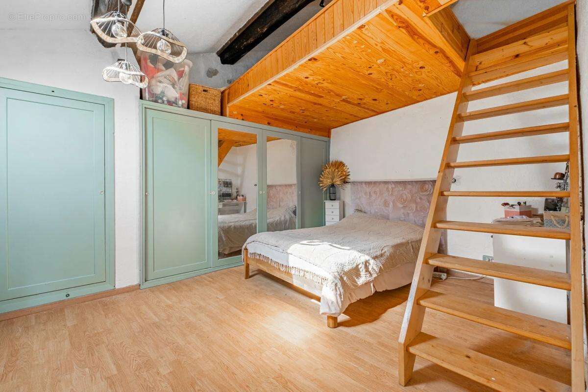 Maison à SAINT-VALLIER-DE-THIEY