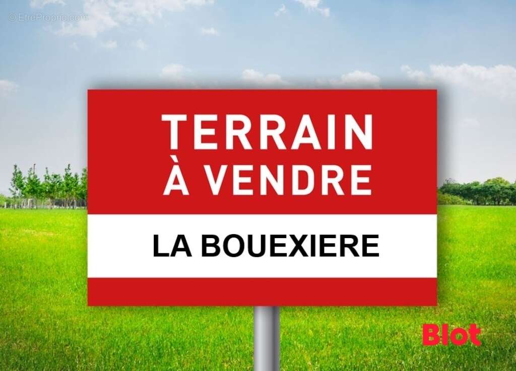 Terrain à LA BOUEXIERE