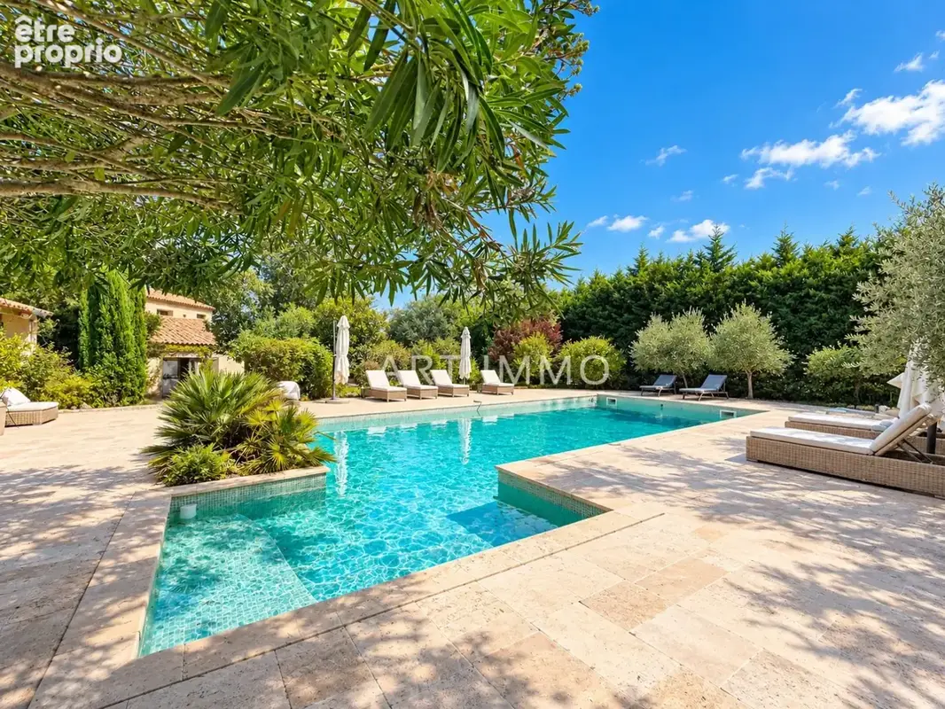 Propriete a maubec  villa de standing avec piscine et gîte indépendant - photo 2
