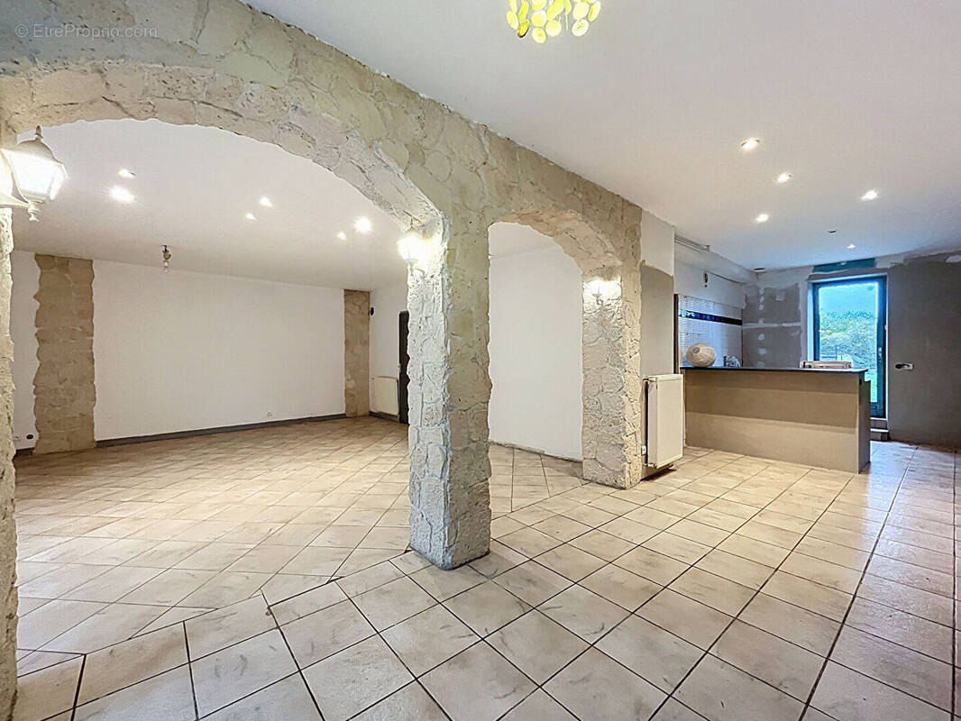 Maison à MAGNAC-BOURG