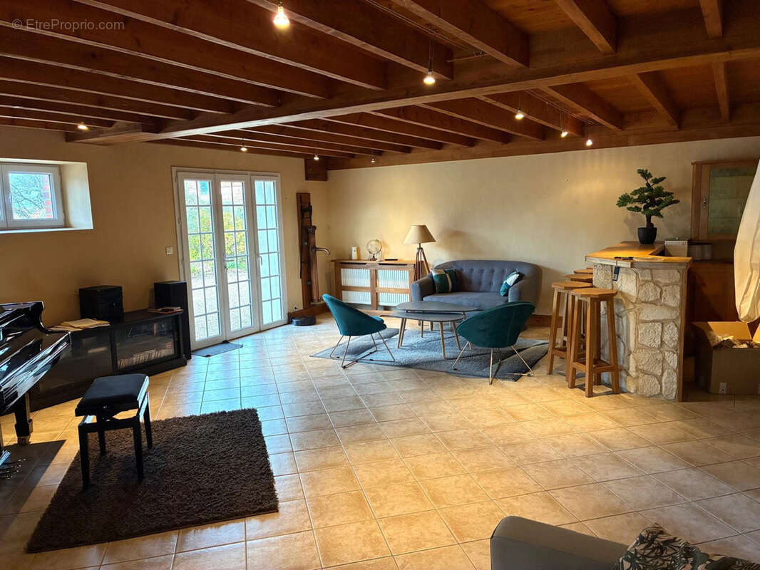 LE THOULT TROSNAY (51) à vendre superbe corps de ferme restauré sur un terrain clos de plus de 8600 m2 avec étang - photo 17