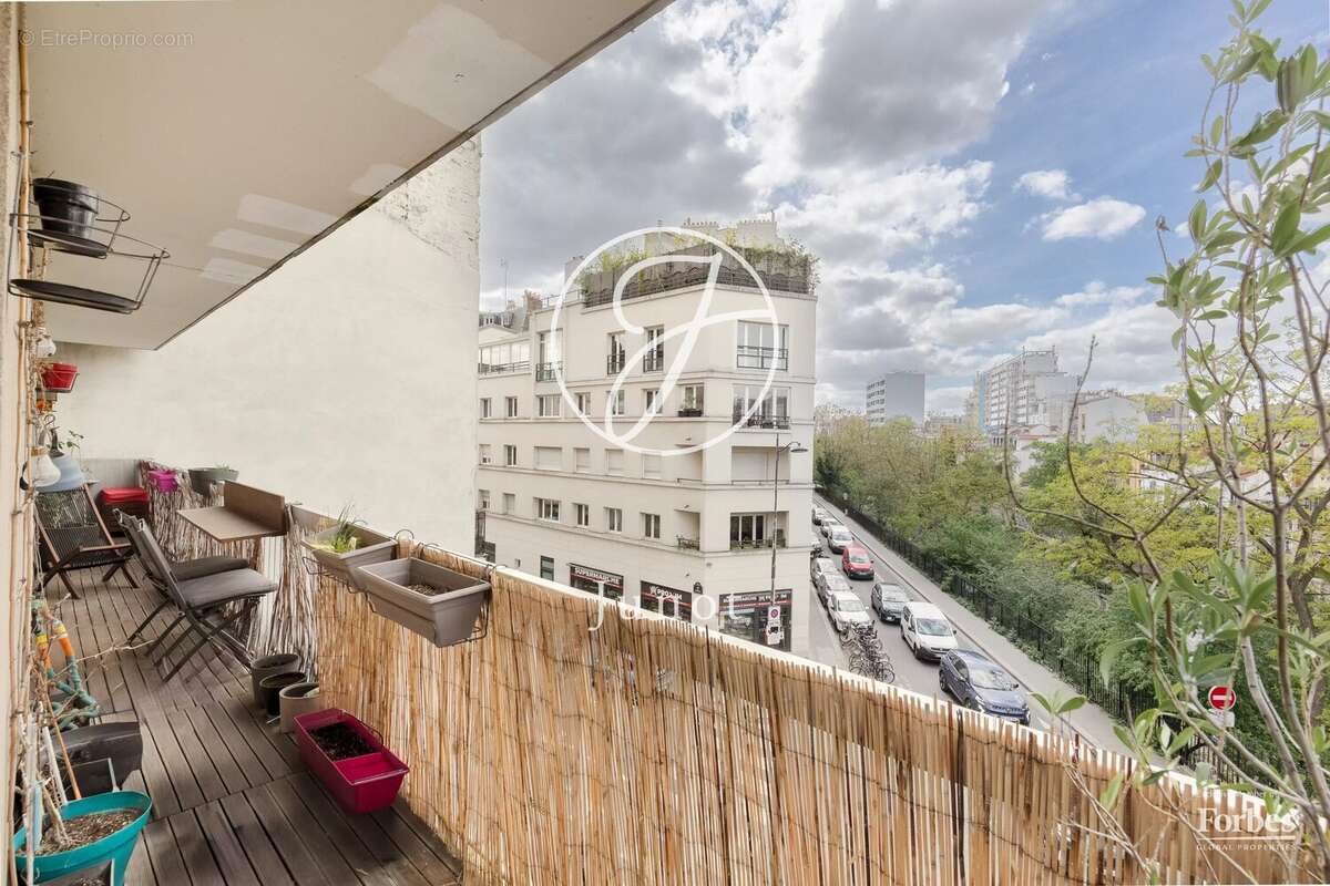 Appartement à PARIS-18E
