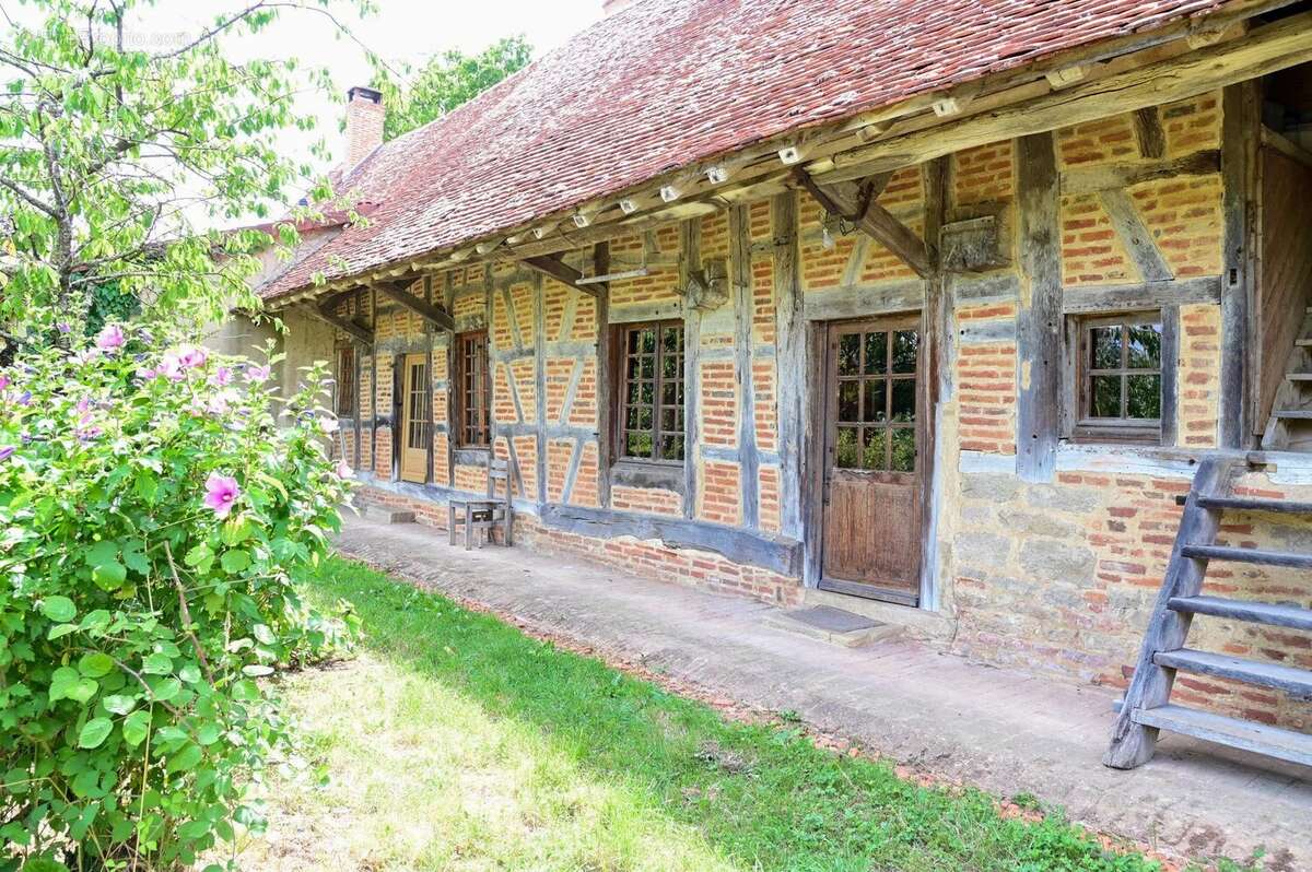 Maison à SAINT-GERMAIN-DU-BOIS