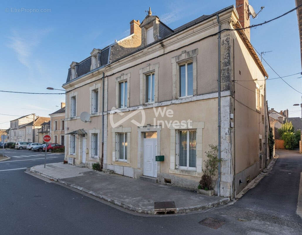Maison à TOURNON-SAINT-MARTIN