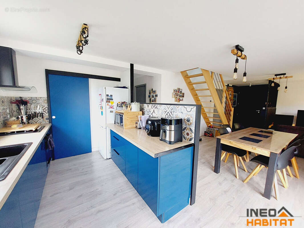 Maison Mezieres Sur Couesnon 5 pièce(s) - photo 2
